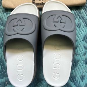 Gucci Platform slides 😍